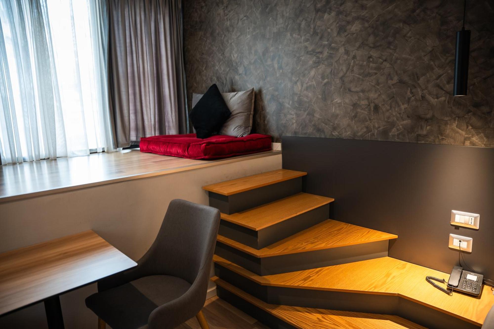 Center Boutique Hotel Тирана Екстериор снимка