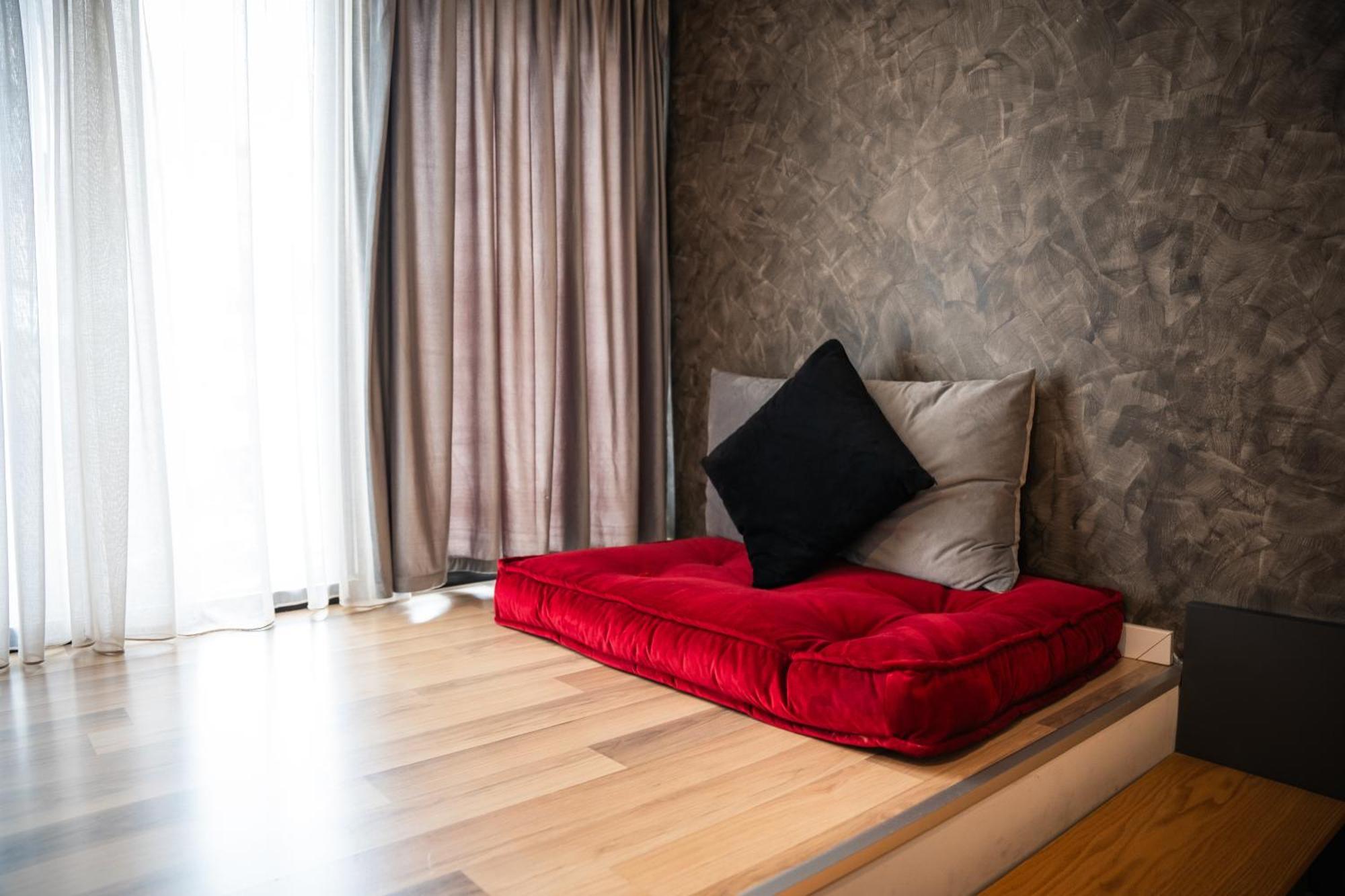 Center Boutique Hotel Тирана Екстериор снимка